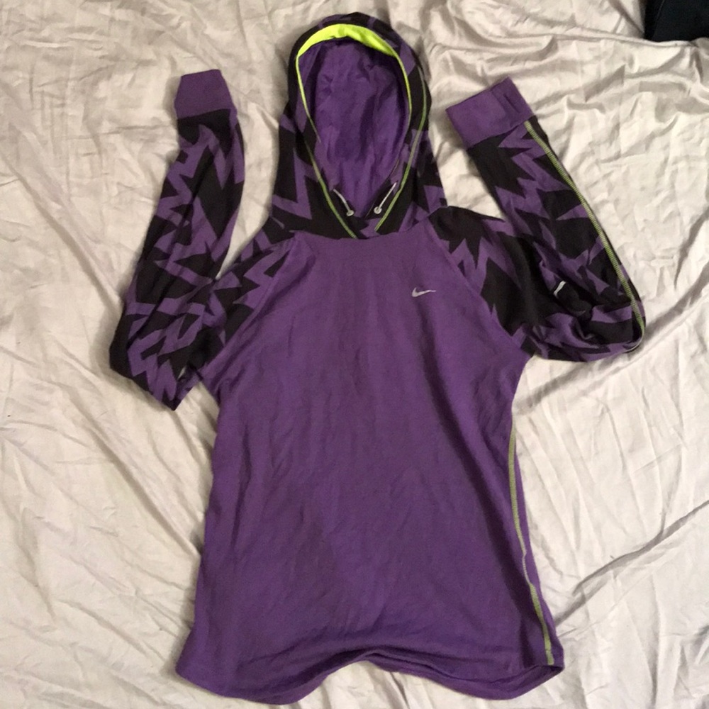 Nike light weight pullover